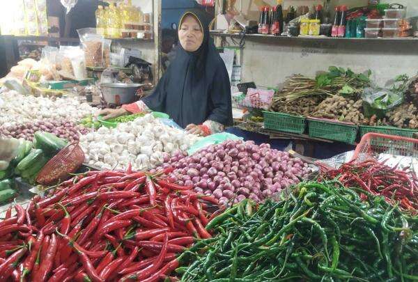 Harga Cabai Anjlok! Tapi Waspada, Beras & Minyak Goreng Justru Naik Hari Ini