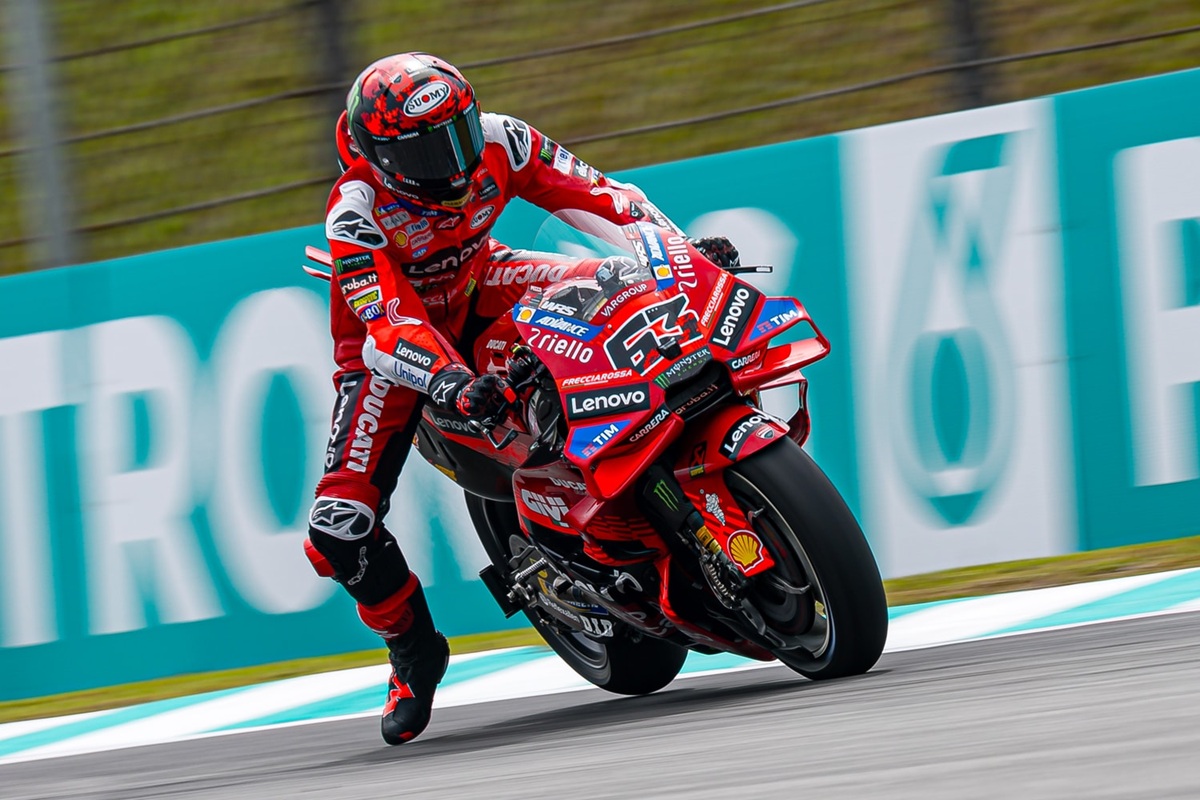 Hasil Kualifikasi MotoGP Malaysia 2025: Bagnaia Borong Pole, Ducati Kuasai Depan!