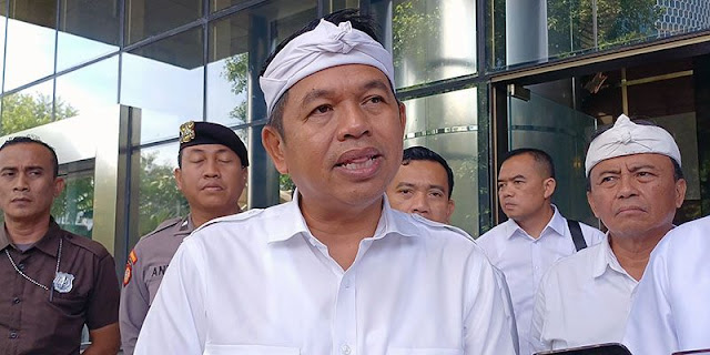 Dana Rp4,1 Triliun Jabar Mengendap di Bank? Dedi Mulyadi Bantah Keras & Diminta Buka Bukti!