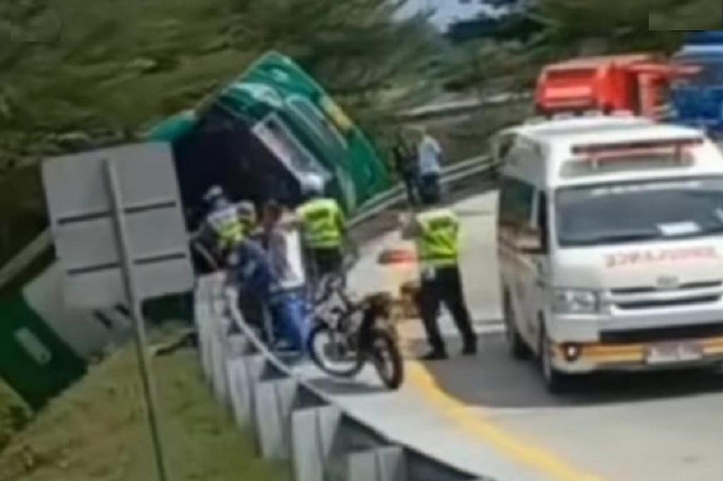 Kronologi Kecelakaan Bus Wisata di Exit Tol Pemalang: 4 Tewas, 18 Luka Diduga Akibat Rem Blong