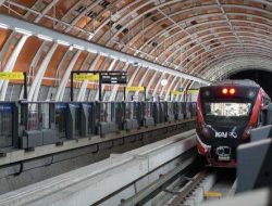 LRT Jabodebek Mogok! Gangguan Listrik Lumpuhkan 5 Kereta, 653 Penumpang Dievakuasi