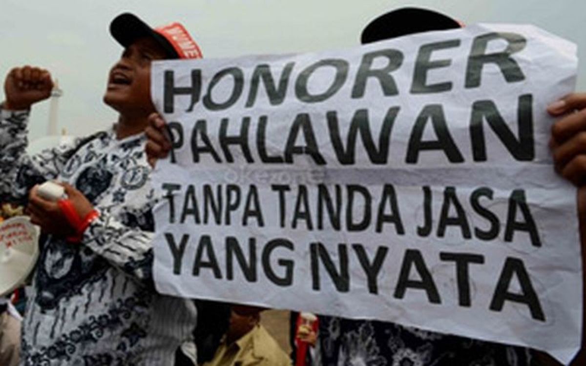 Guru Honorer Tak Dapat Uang Pensiun? Ini Penjelasan dan Perbandingan Besaran dengan PNS
