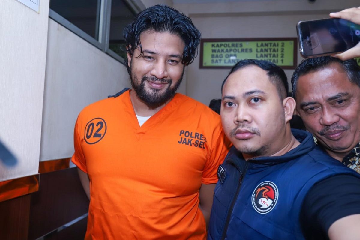 Ammar Zoni dan Dokter Kamelia Batal Nikah, Ini Alasan di Balik Rencana Pernikahan 2026 yang Pupus