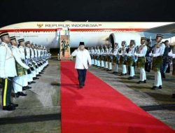 Presiden Prabowo Tiba di Malaysia, Hadiri KTT ASEAN 2025: Agenda & Tujuannya