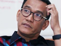 Refly Harun Bongkar Fakta: Prabowo Lepas dari Cengkeraman Jokowi Cuma Omon-omon?