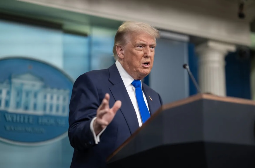 Trump Ucapkan Terima Kasih ke Qatar di Air Force One: Kunci Gencatan Senjata Gaza & Masa Depan Perdamaian