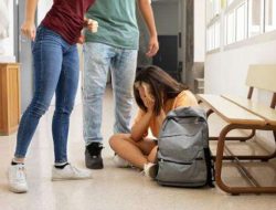 10 Tanda Orangtua Membully Anak yang Tak Disadari, Nomor 5 Sering Dianggap Normal