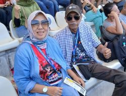 Kakek 70 Tahun dari Blitar Buktikan Umur Bukan Halangan Nonton Langsung MotoGP Malaysia 2025