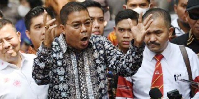 Mengenang Johnson Panjaitan: Kisah Pengacara yang Ditakuti Jaksa & Pembela Rakyat Kecil