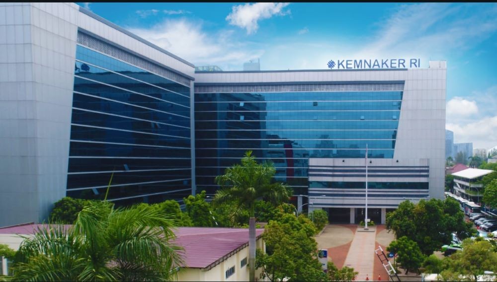 94 Pekerja Asing Ilegal diusir dari KEK Sei Mangkei, Ini Kata Kemnaker