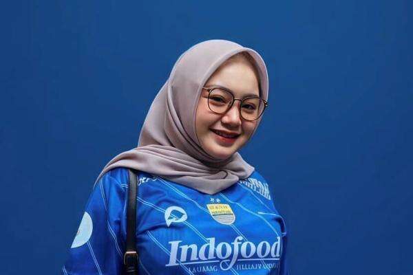 Prediksi Skor Persib vs Persis Solo 3-0 oleh Bobotoh Cantik Chintya ZM, Ini Kunci Kemenangan Maung Bandung