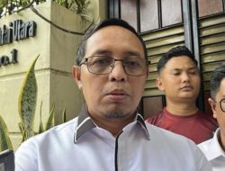 Hasan Nasbi Peringatkan Gaya Komunikasi Menkeu Purbaya: Bisa Lemahkan Pemerintah!