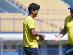 Jupe Resmi Jadi Asisten Pelatih Persib, Bojan Hodak: Dia Legenda Hidup Klub