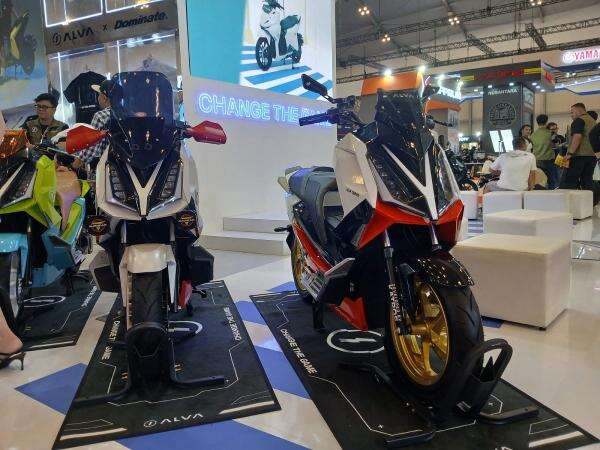 4 Motor Listrik yang Bisa Dicharger di Rumah 2024: Pilihan Terbaik untuk Harian yang Super Hemat