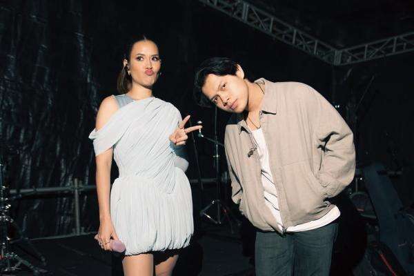 Rony Parulian Viral Gara-gara Manner Hand ke Raisa, Netizen: Green Flag Banget!