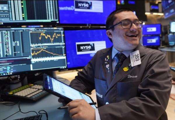 Wall Street Cetak Rekor Bersejarah! S&P 500 Tembus 6.800 Didorong Kesepakatan AS-China