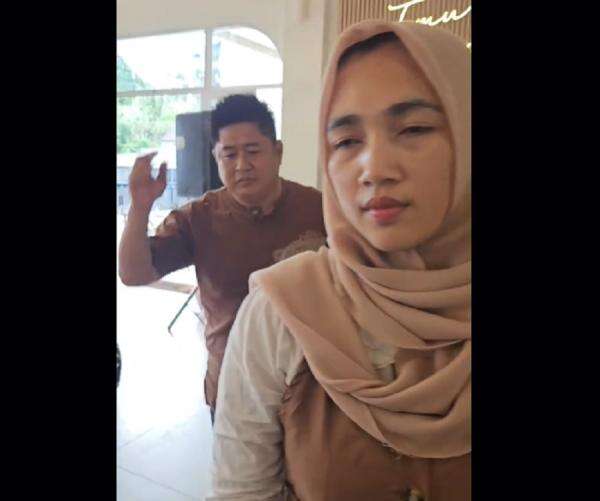 Guru SD Wonosobo Dibully Warganet Usai Video Selingkuh Dibongkar Istri Sah di Kafe
