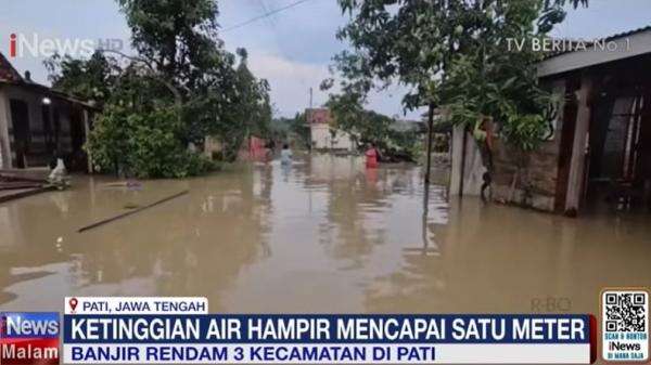 Banjir Pati & Semarang Rendam Ratusan Rumah, Warga Dievakuasi Pakai Perahu Karet