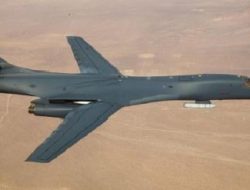 Eskalasi Militer AS: Pesawat Pengebom B-1B Lancer Terbang Dekat Venezuela, Apa Misi Sebenarnya?