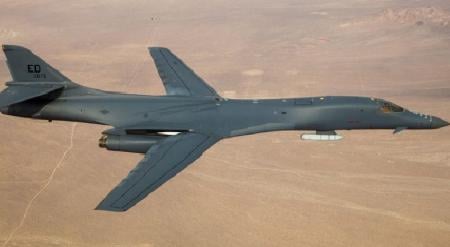 Eskalasi Militer AS: Pesawat Pengebom B-1B Lancer Terbang Dekat Venezuela, Apa Misi Sebenarnya?