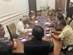 11 Purnawirawan Jenderal Polri Temui Mahfud MD, Tolak Keras Polri Dibawah Kementerian!
