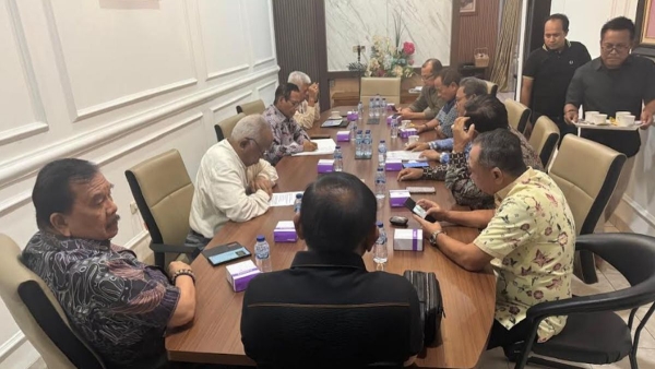 11 Purnawirawan Jenderal Polri Temui Mahfud MD, Tolak Keras Polri Dibawah Kementerian!