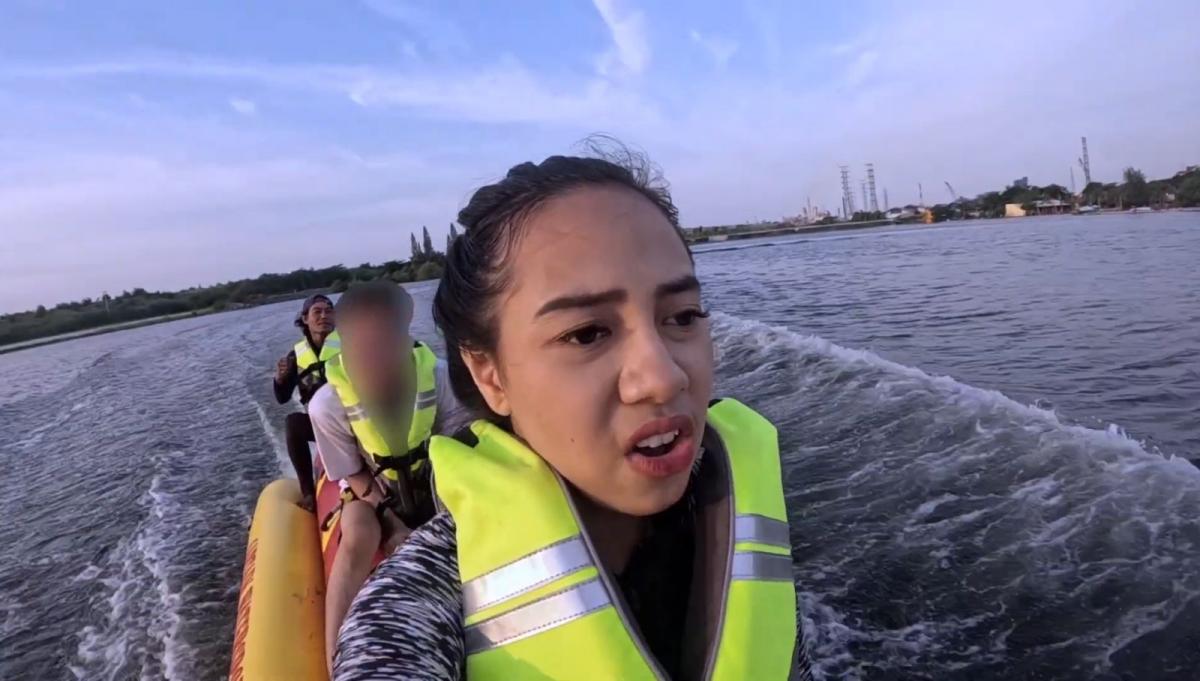 Azia Riza Gagal Gaya di Banana Boat, Ekspresi Dramatisnya Bikin Ngakak!