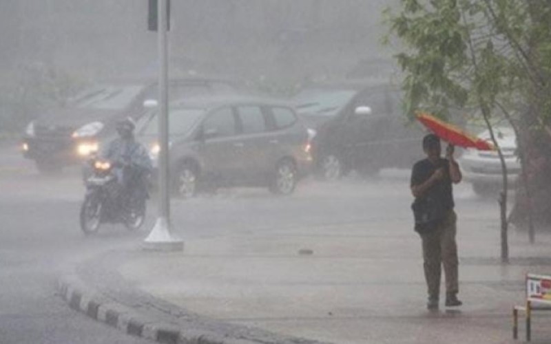 Waspada Banjir! Kementerian ATR & PU Tertibkan Bangunan Liar di Bantaran Sungai