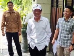 Misteri Topi J Jokowi: Kode Menuju Ketua Dewan Pembina PSI?