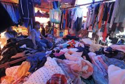 Gempuran Barang Ilegal Terbongkar: Pakaian Bekas Rp120 M hingga Smartphone Ilegal Disita Kemendag