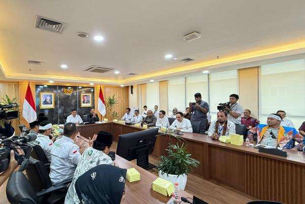 Presiden Prabowo Beri Komitmen Penuh untuk Tuntutan Guru Madrasah Jadi PPPK