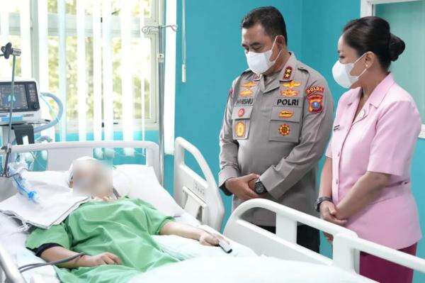 Kapolda Sumut Jenguk Korban Kecelakaan Ditabrak 3 Oknum Polisi: Saya Prihatin