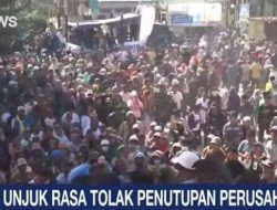 Demo Toba PKL Tuntut Klarifikasi Pendeta Victor Tinambunan, Bupati Turun Tangan