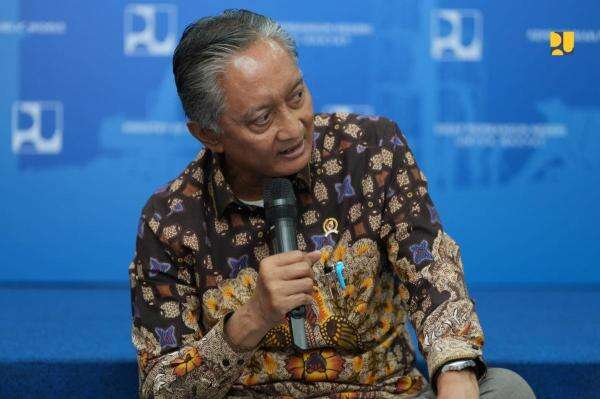 Inpres Jalan Daerah 2025: Strategi PUPR Percepat Konektivitas & Ketahanan Pangan