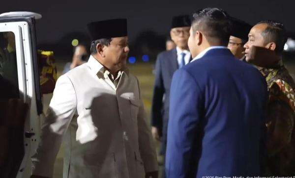 Presiden Prabowo Tiba di Indonesia, Bahas Hasil KTT APEC 2025 di Korea Selatan