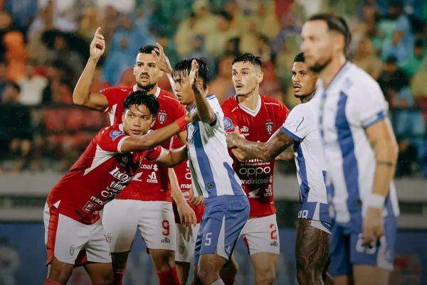 Hasil Babak Pertama Bali United vs Persib Bandung 0-0: Thom Haye dan Hauptmeijer Jadi Sorotan