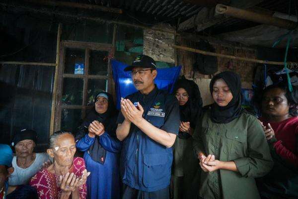 Gus Ipul Gelar Doa Bersama Pemulung Bantargebang, Apresiasi Pahlawan Keluarga