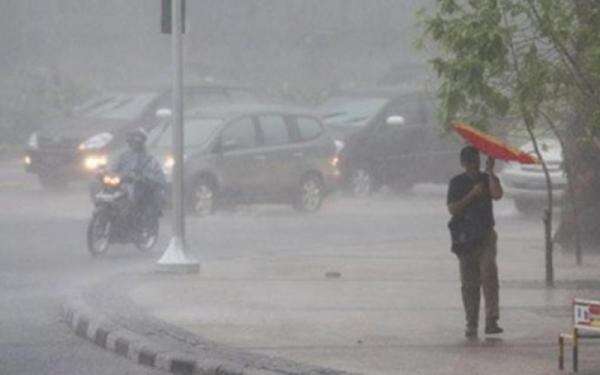 BMKG Imbau Warga Tak Keluar Rumah Saat Hujan Ekstrem, Ini Langkah Antisipasinya