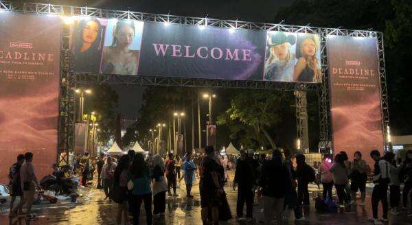 BLACKPINK Jakarta 2025: Kisah BLINK Nonton dari Luar GBK, Gagal Tiket!