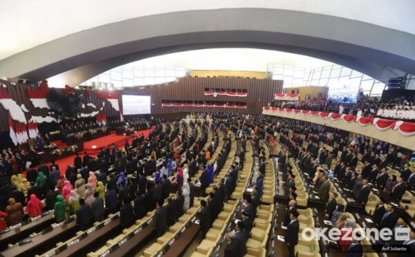 DPR Respons Putusan MK: Keterwakilan Perempuan di AKD Wajib, Apa Itu Negative Legislator?