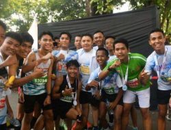 November Run 2025: Seskab Teddy Lepas 4.000 Pelari di TMII Jelang Hari Pahlawan