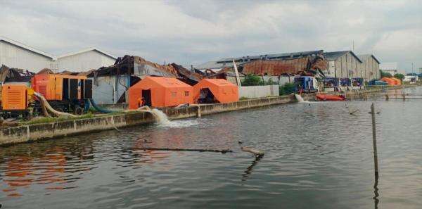 Banjir Semarang Surut, 13 Kelurahan di Genuk Masih Terendam