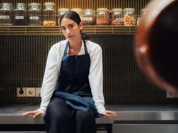 Siapa Itu Sabrina Alatas (Chef Sasha)? Profil, Karier, dan Fakta di Balik Isu Viral dengan Hamish Daud