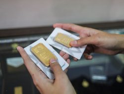 Harga Emas Antam Hari Ini Turun Rp 12.000! Cek Daftar Lengkap per Gram & Pecahan