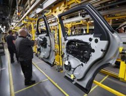 Pemulihan Manufaktur Inggris Oktober 2025: PMI Melonjak Didorong Jaguar Land Rover