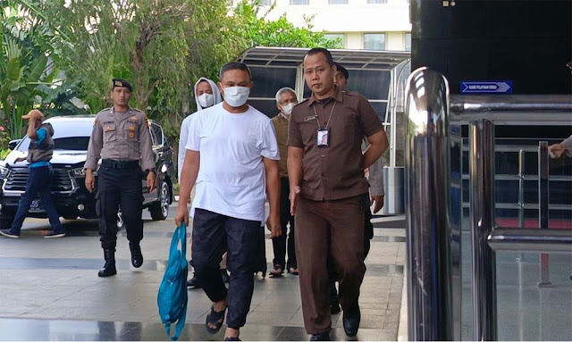 Gubernur Riau Abdul Wahid Diperiksa KPK, 10 Orang Ditangkap dalam OTT