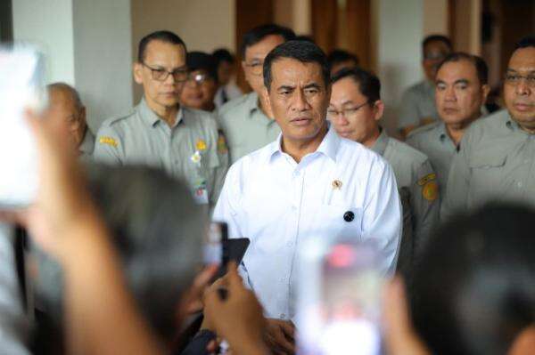 Indonesia Tak Impor Beras 2025? Mentan Beberkan Data BPS & Strategi Pencapaiannya