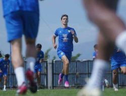 Federico Barba Kunci Pertahanan Persib, Bojan Hodak: Dia Pemimpin Sejati