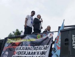 Video Dasco Turun Gunung Orasi di Depan Pabrik Michelin: Hentikan PHK Buruh