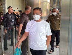 Gubernur Riau Abdul Wahid Ditangkap KPK: Sempat Kabur ke Kafe Sebelum Diamankan